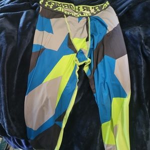 Under armour yxl boys leggings